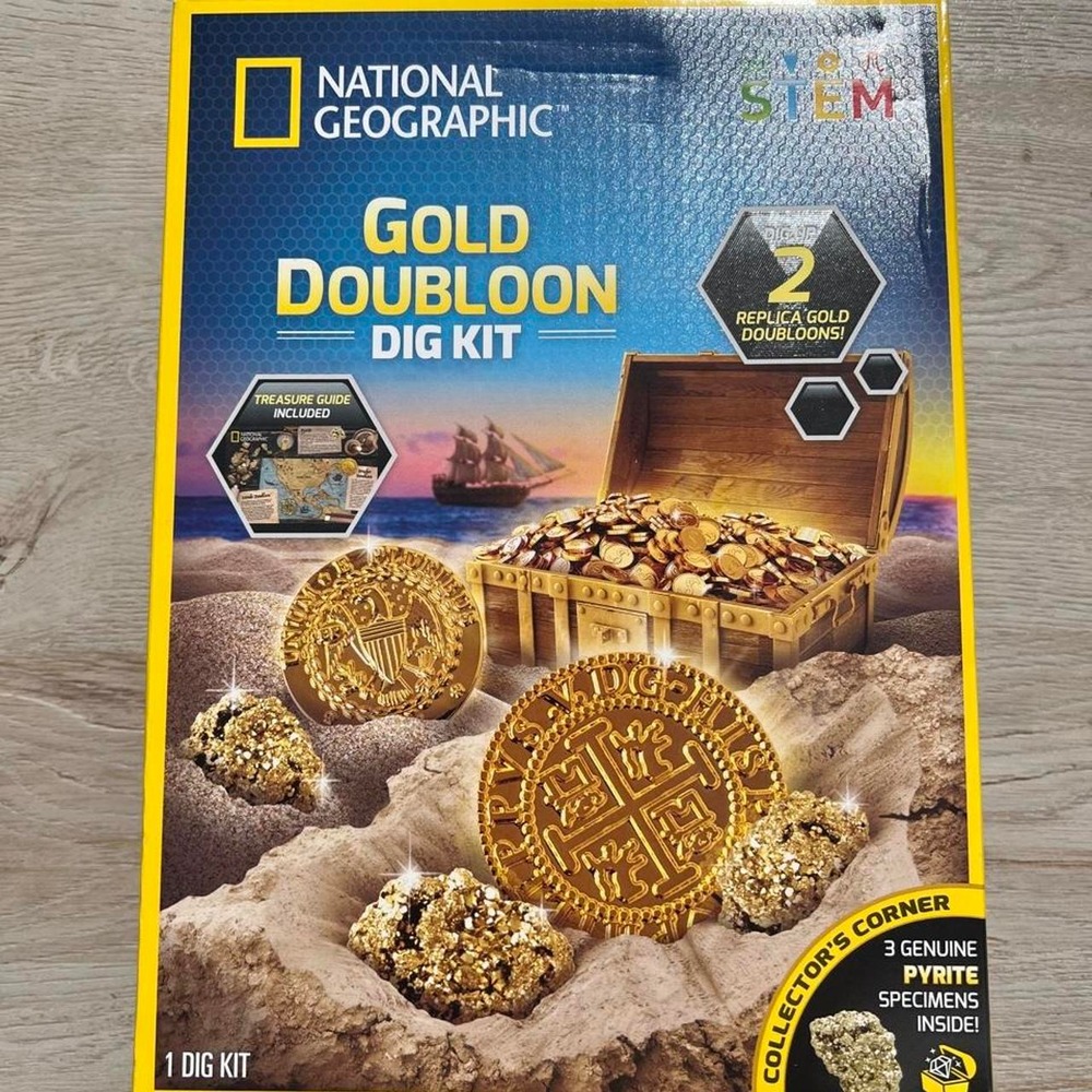 National Geographic Gold Doubloon Dig Kit *NEW*